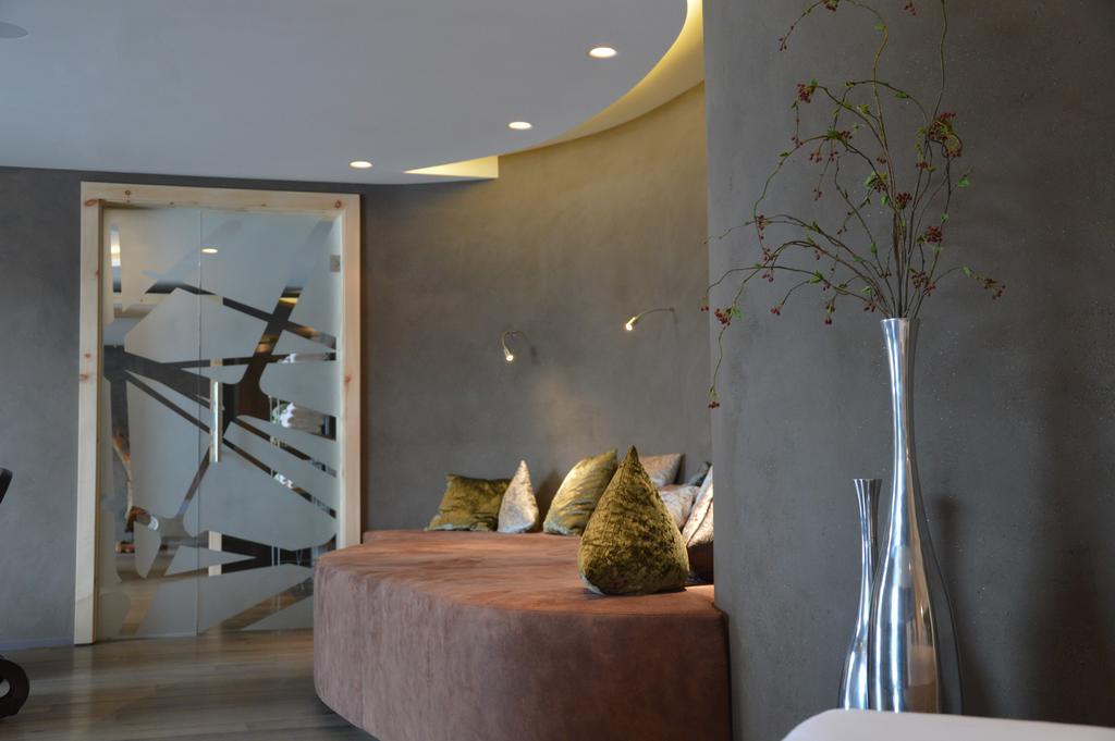 Landhotel Zum Bad Krün エクステリア 写真